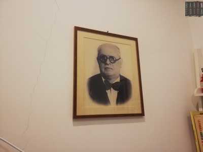 �� stato mio nonno Michele a fondare l�azienda all�inizio del 900�, ci dice mostrandoci la sua foto in bianco e nero appesa a una parete  